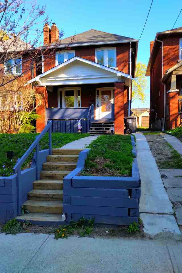 148 Roselawn Avenue, Toronto, ON M4R 1E6 2 Bedroom Apartment for Rent