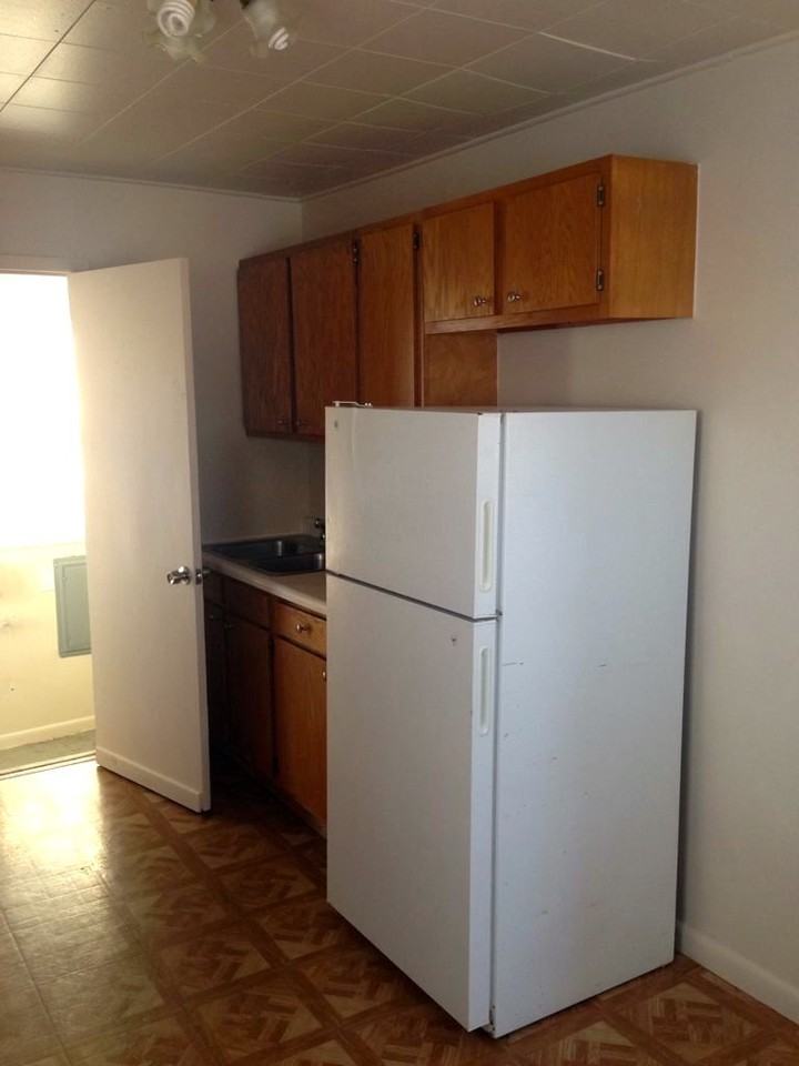 225 N Fairlawn Dr - Photo 3 of 10