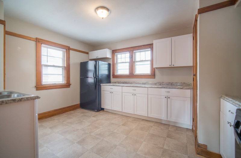 2557 N 61st St - Photo 3 of 13