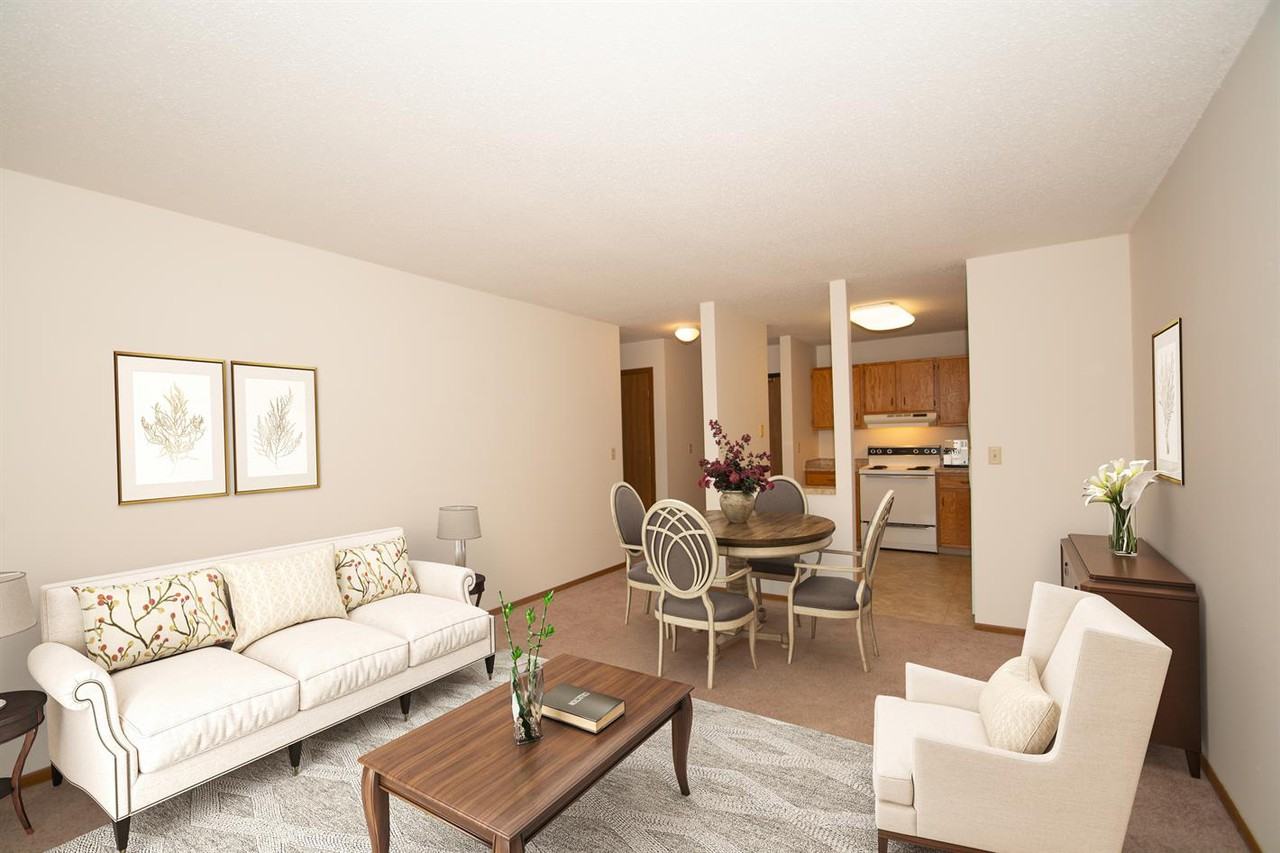 Lynn Court - Photo 3 of 6