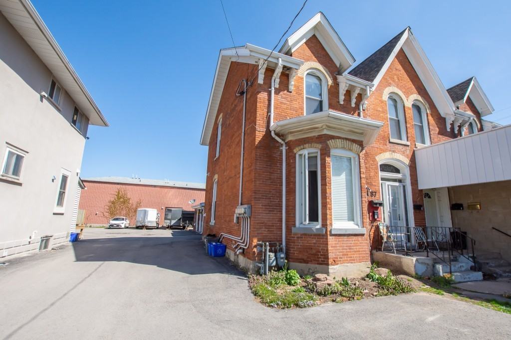 87 Russell Avenue Apartments for Rent 87 Russell Ave, St. Catharines