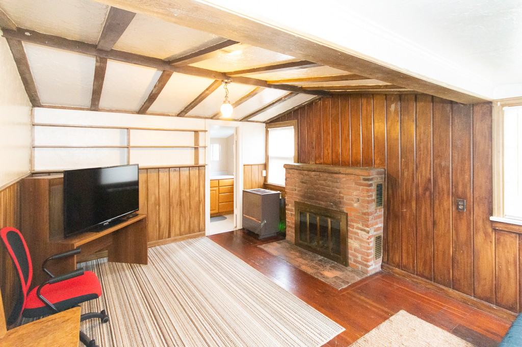 457 457 SW Washington - 8 #8 - Photo 2 of 17