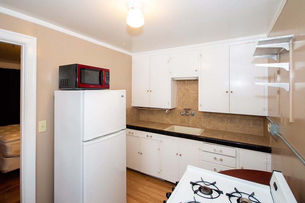 457 457 SW Washington - 8 #8 - Photo 6 of 17