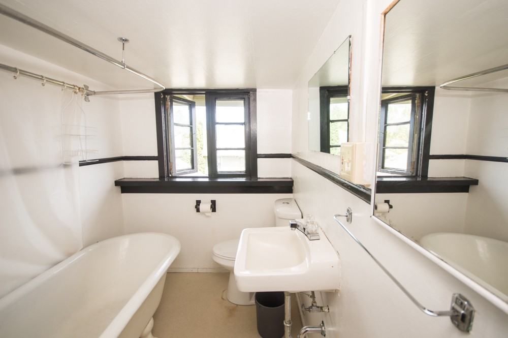 457 SW Washington - 7 #7 - Photo 7 of 18