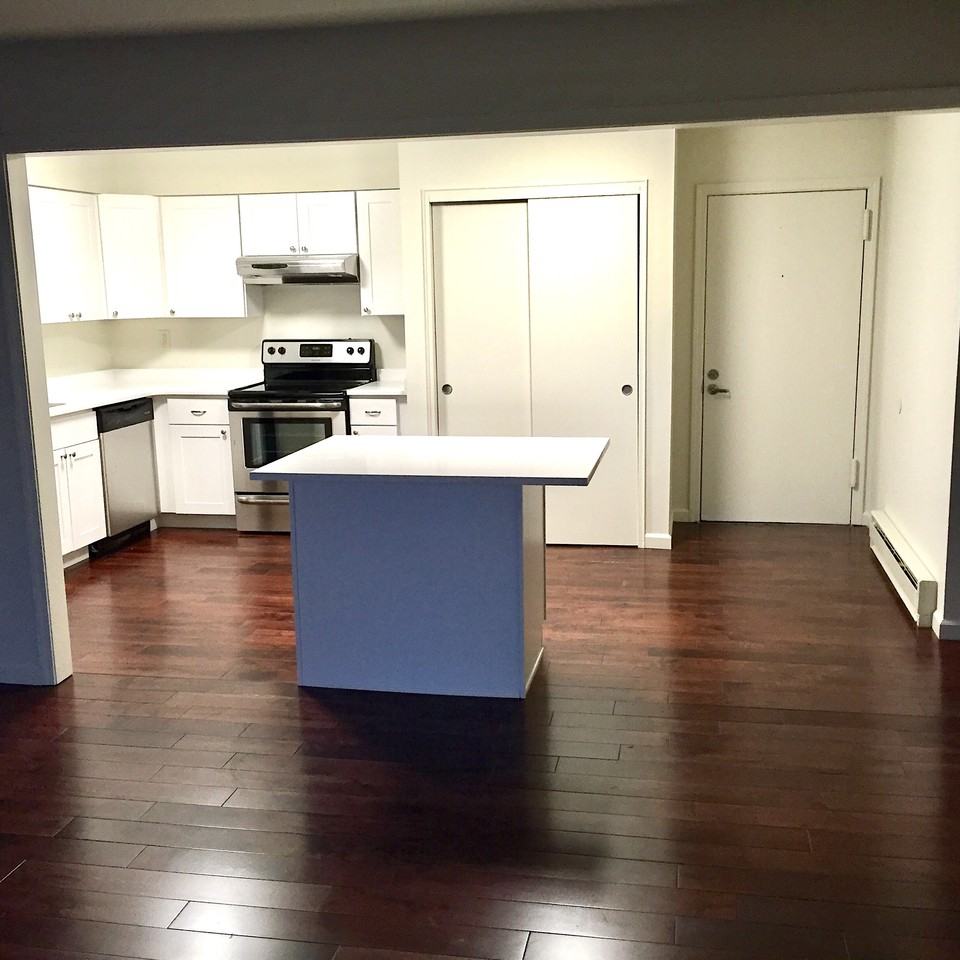 404 5th Ave - 102 #102 - Photo 2 of 6