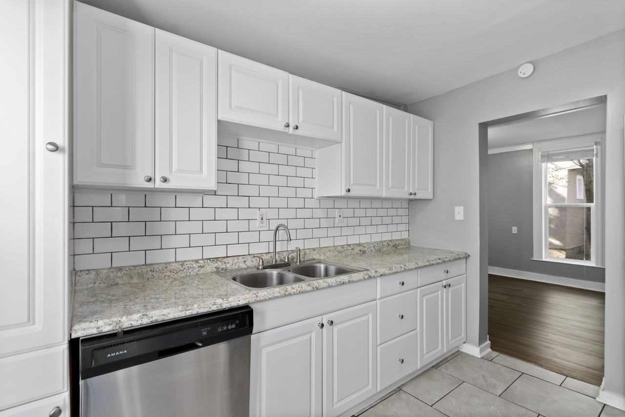 4132 Locust St #1 - Photo 3 of 22
