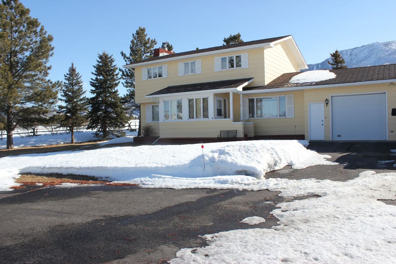 2654 E River Rd 1, Livingston, MT 59047 3 Bedroom Apartment for 1,800