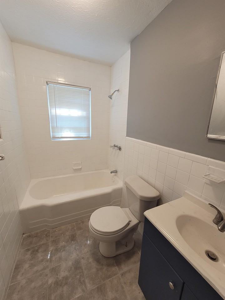 240 Wadley St Nw #1 - Photo 6 of 7