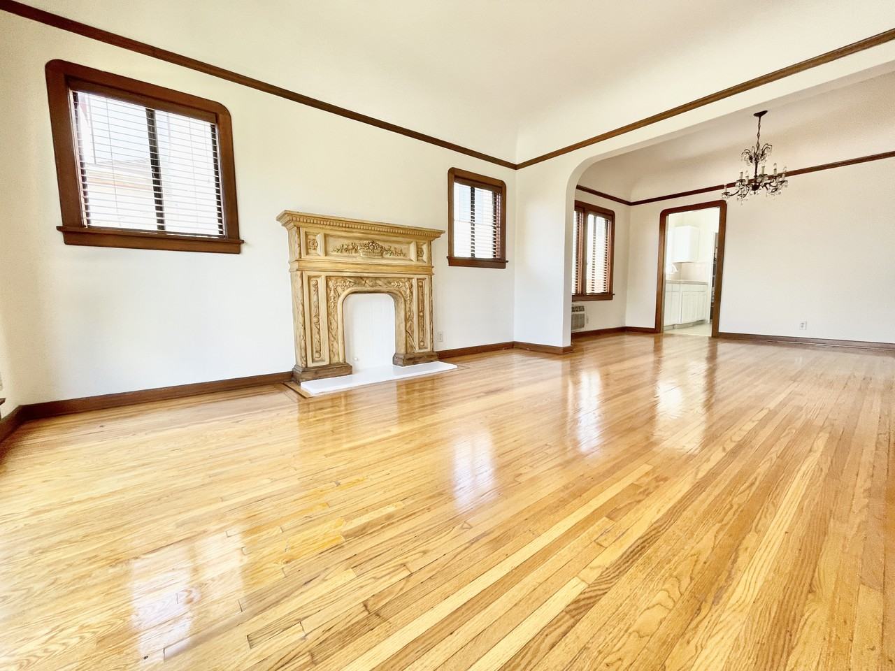 543 N Spaulding Ave #1 - Photo 3 of 9