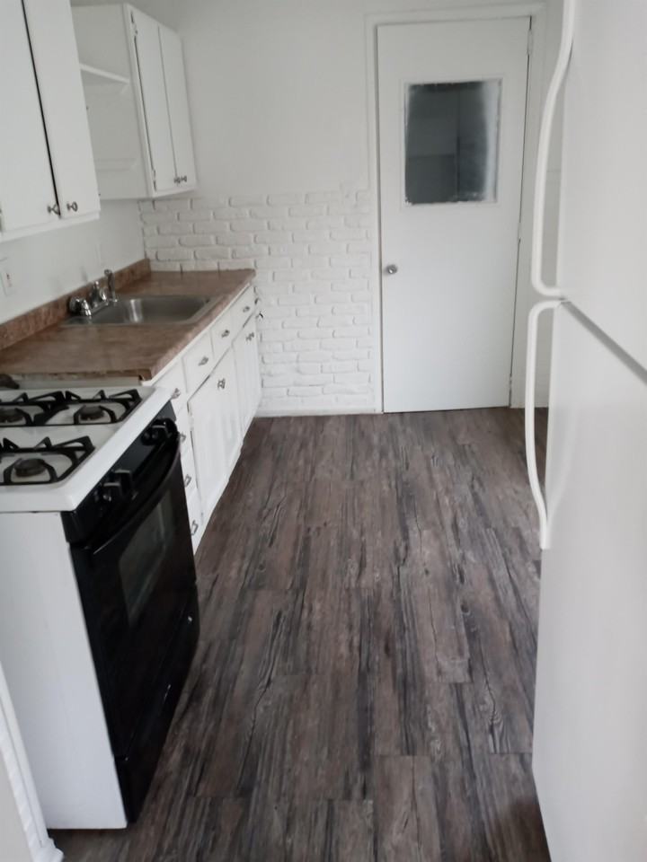 11319 Chalmers Ave #1 - Photo 3 of 7