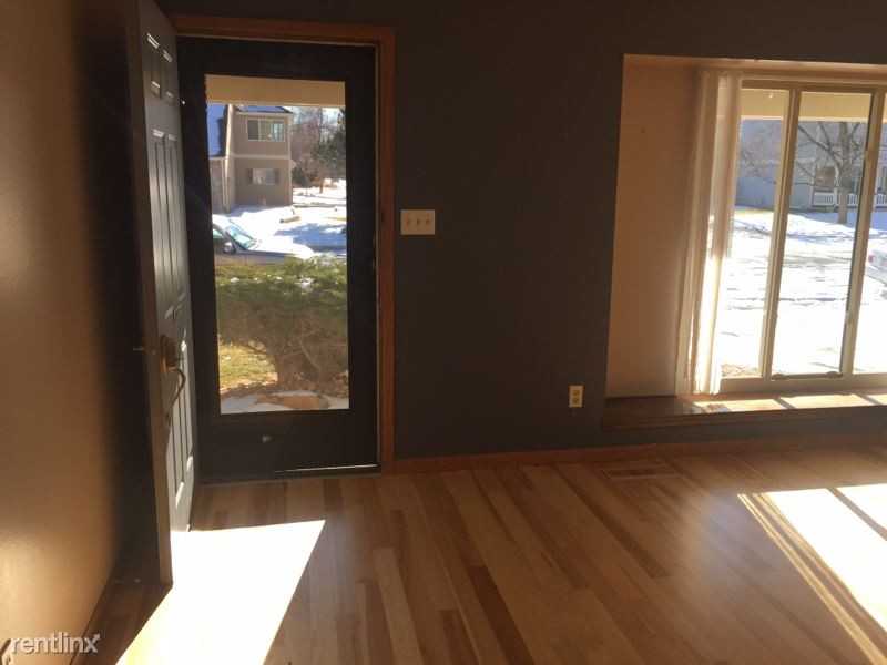 3175 Worthington Ave - Photo 2 of 14