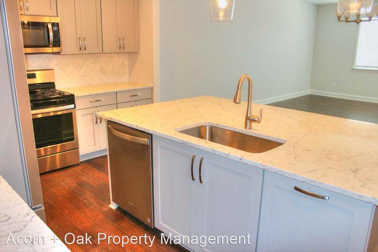 1013 Fitchie Pl - Photo 3 of 19