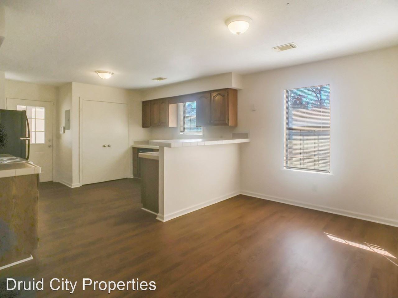 2431 Rutherford Cir - Photo 3 of 15