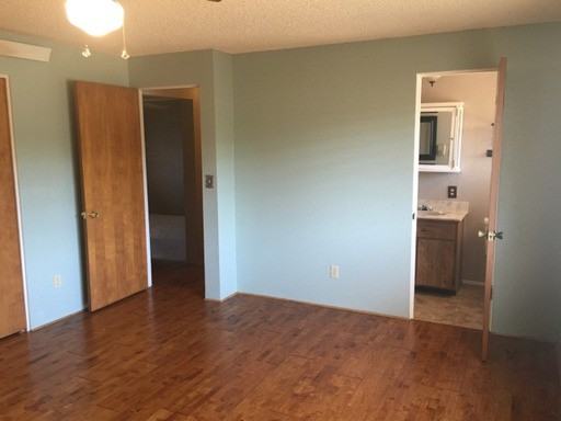 927 N Old Chisholm Trl - Photo 3 of 7