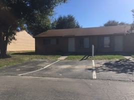 featured image of 423 E Rosewood Ln