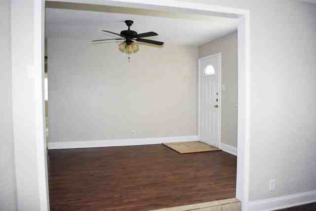 6209 Vel Dr - Photo 3 of 12