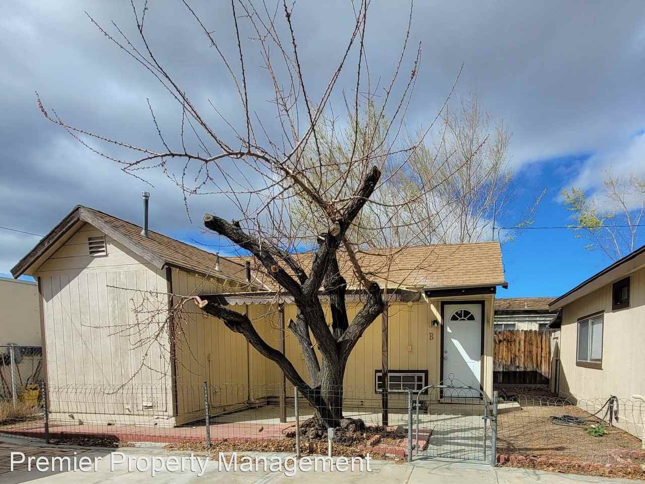 331 S Warren St #B - Photo 2 of 10