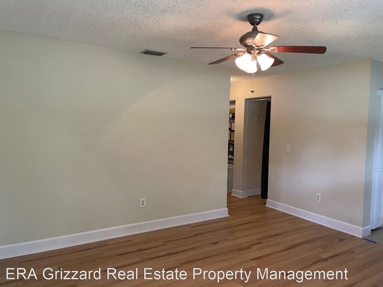 320 Webb St - Photo 2 of 10