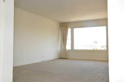 1 Mayfair Dr - Photo 3 of 29