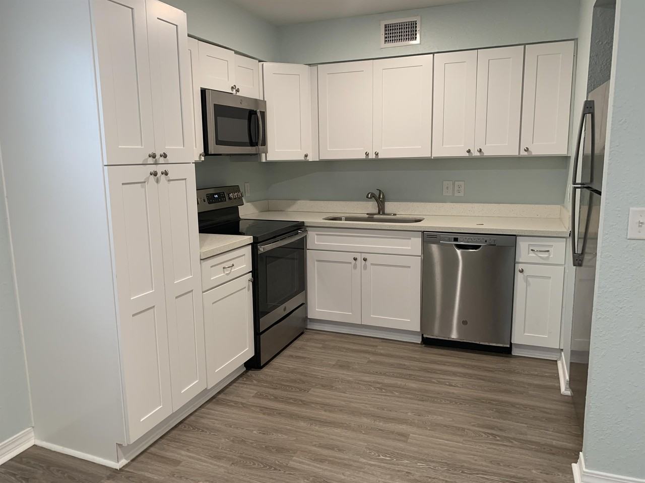 723 Berthe AvenueUnit #214 - Photo 2 of 8