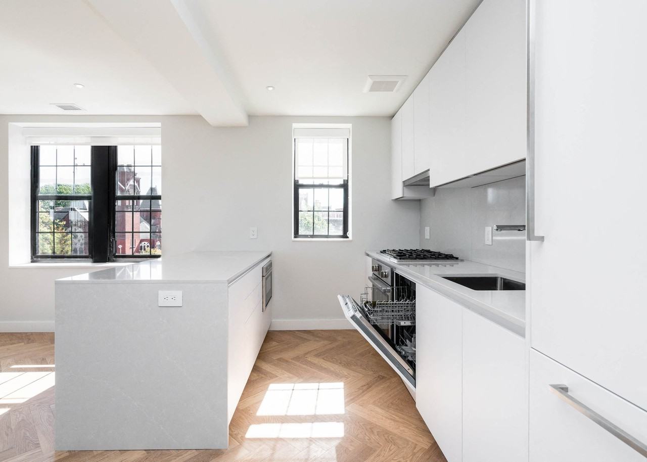 The Stanton - Photo 7 of 50