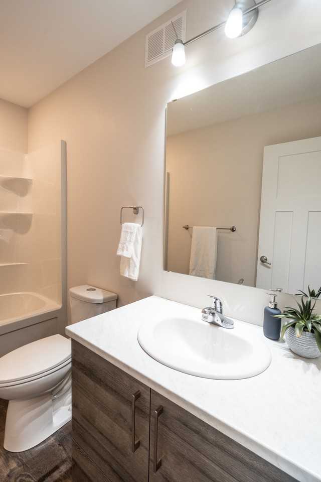 746 Prince Rupert Avenue - Photo 3 of 12