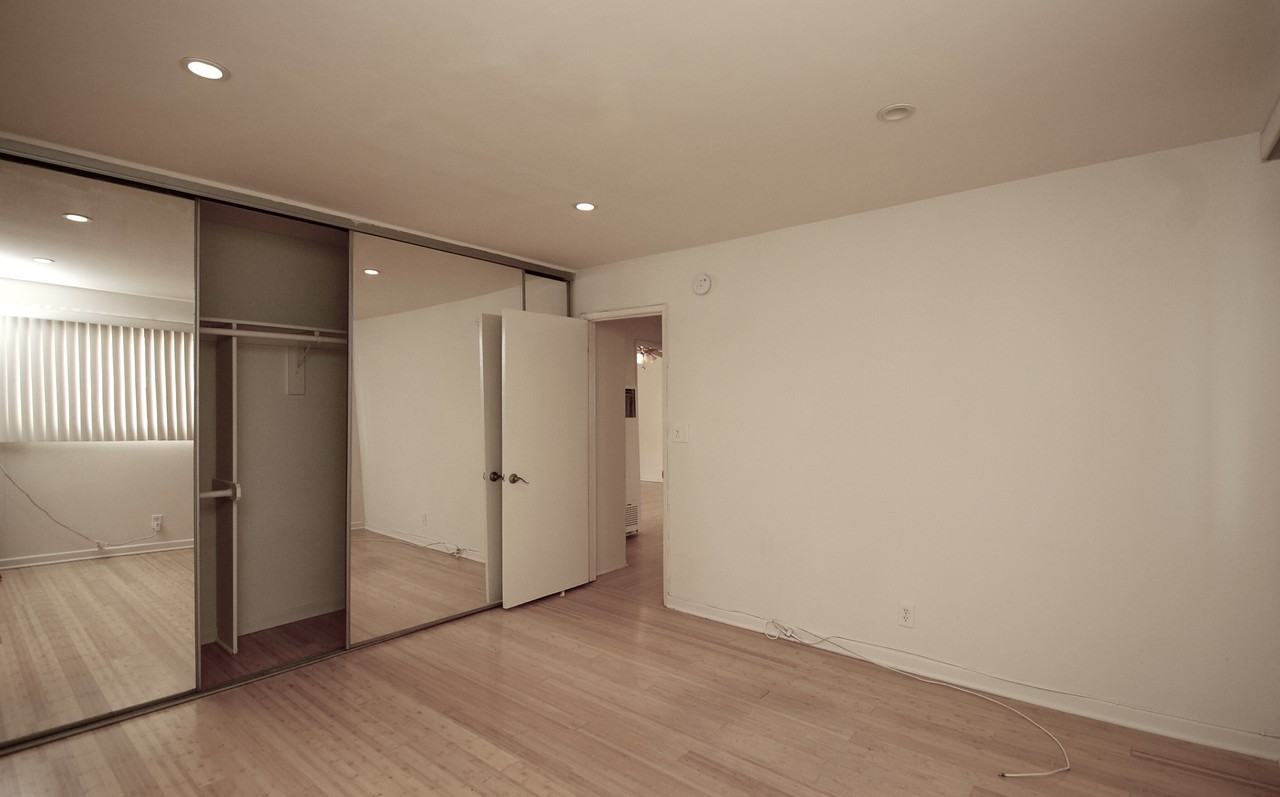 C&S Apartments Palms - Photo 4 of 7