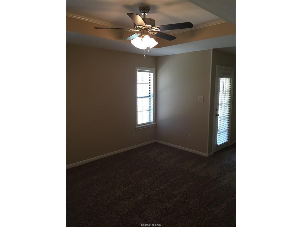 3909 Seminole Court - Photo 2 of 6