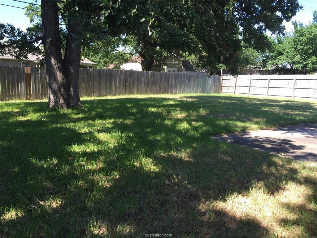 3909 Seminole Court - Photo 3 of 6