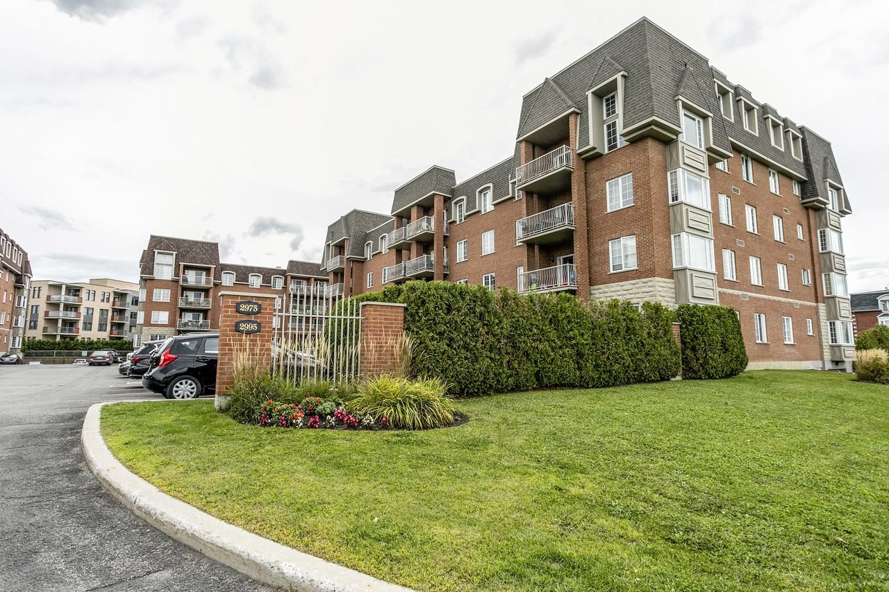 2975 Avenue Ernest - Hemingway #407 - Photo 3 of 95