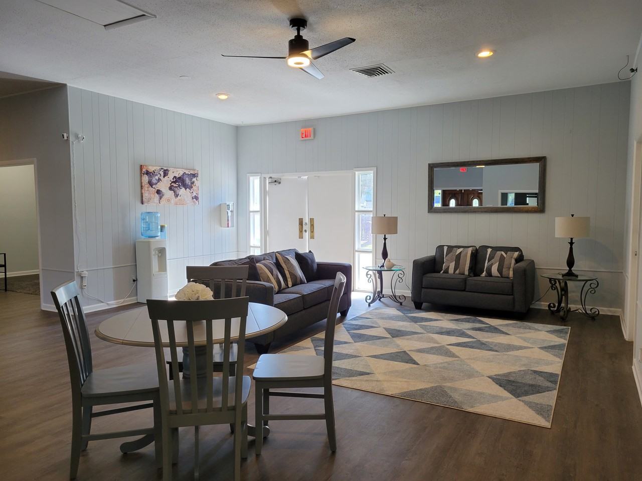 Executive House Apartments - Photo 4 of 20