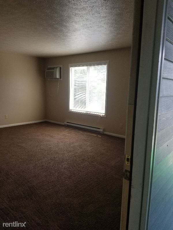 4247 Sabin Dr - Photo 2 of 7