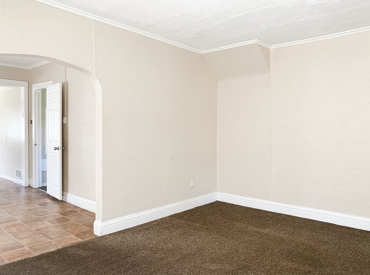 2906 Nursery Ct - Photo 3 of 25