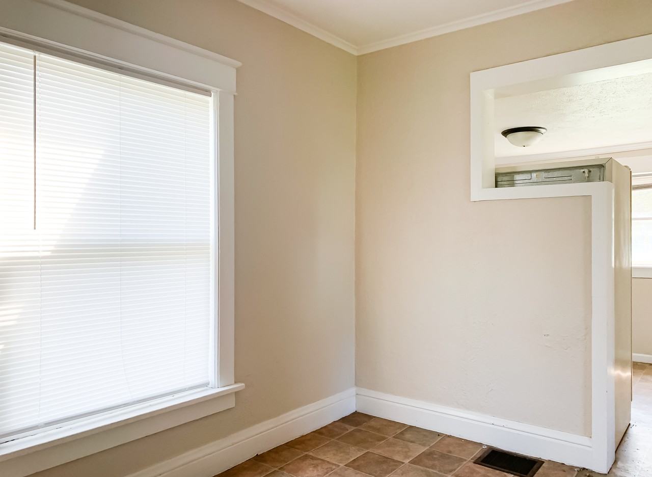 2906 Nursery Ct - Photo 6 of 25