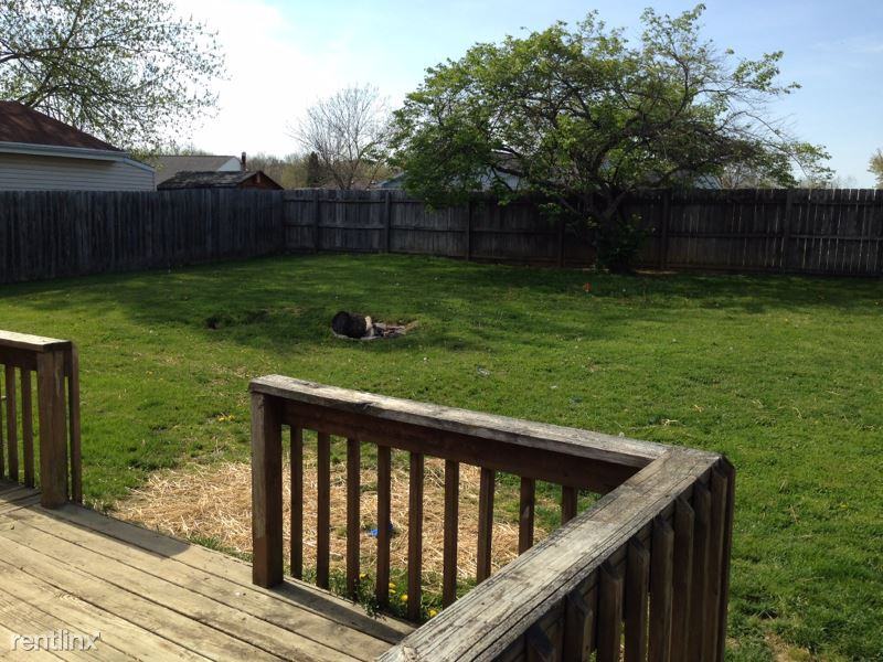 8654 Fairbrook Ave - Photo 3 of 18