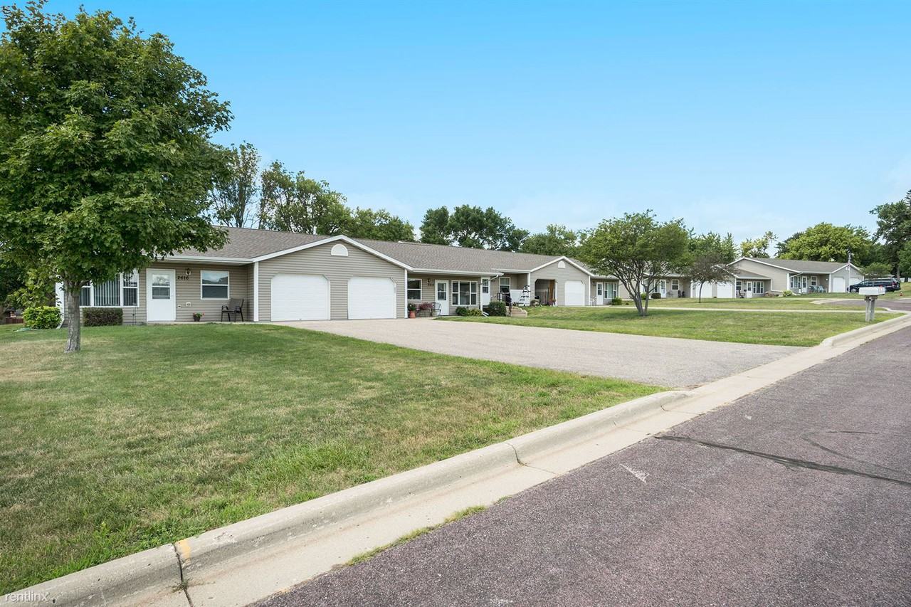 Poetters Circle - Photo 2 of 16