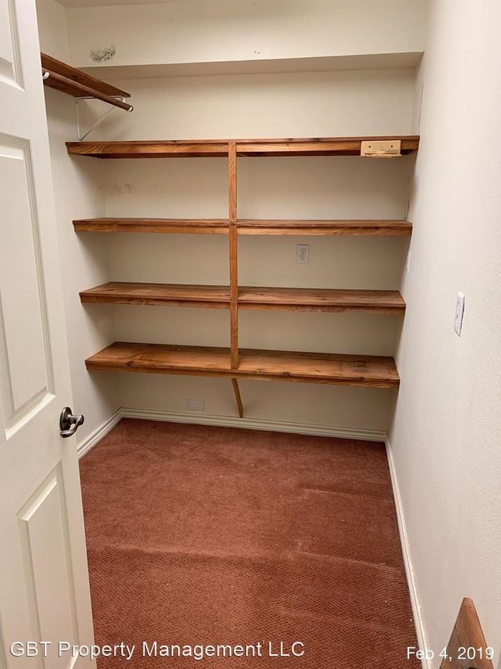 14930 Main St - Photo 2 of 9