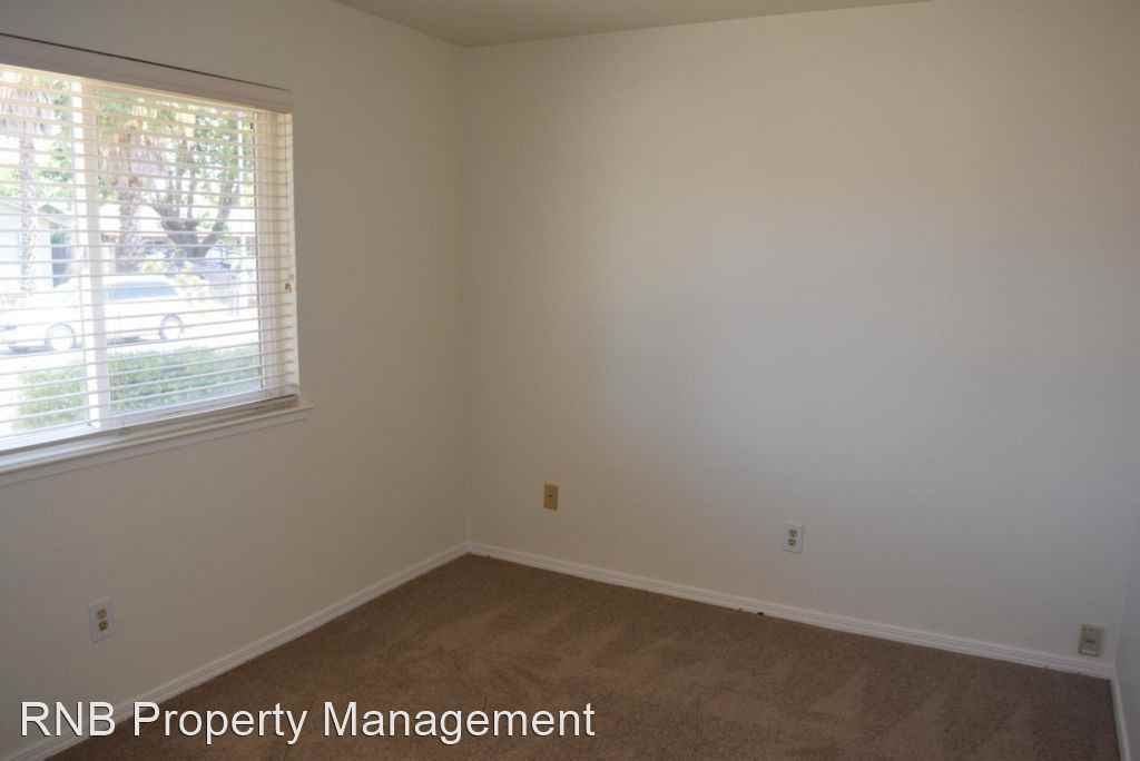 314 Porter Dr - Photo 2 of 31