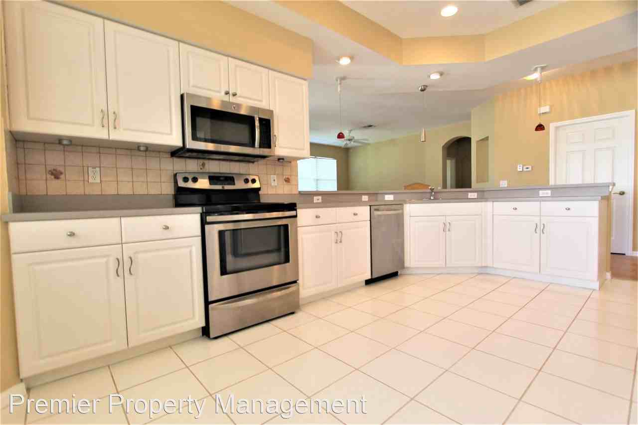 9660 Village View Blvd #201 - Photo 3 of 27