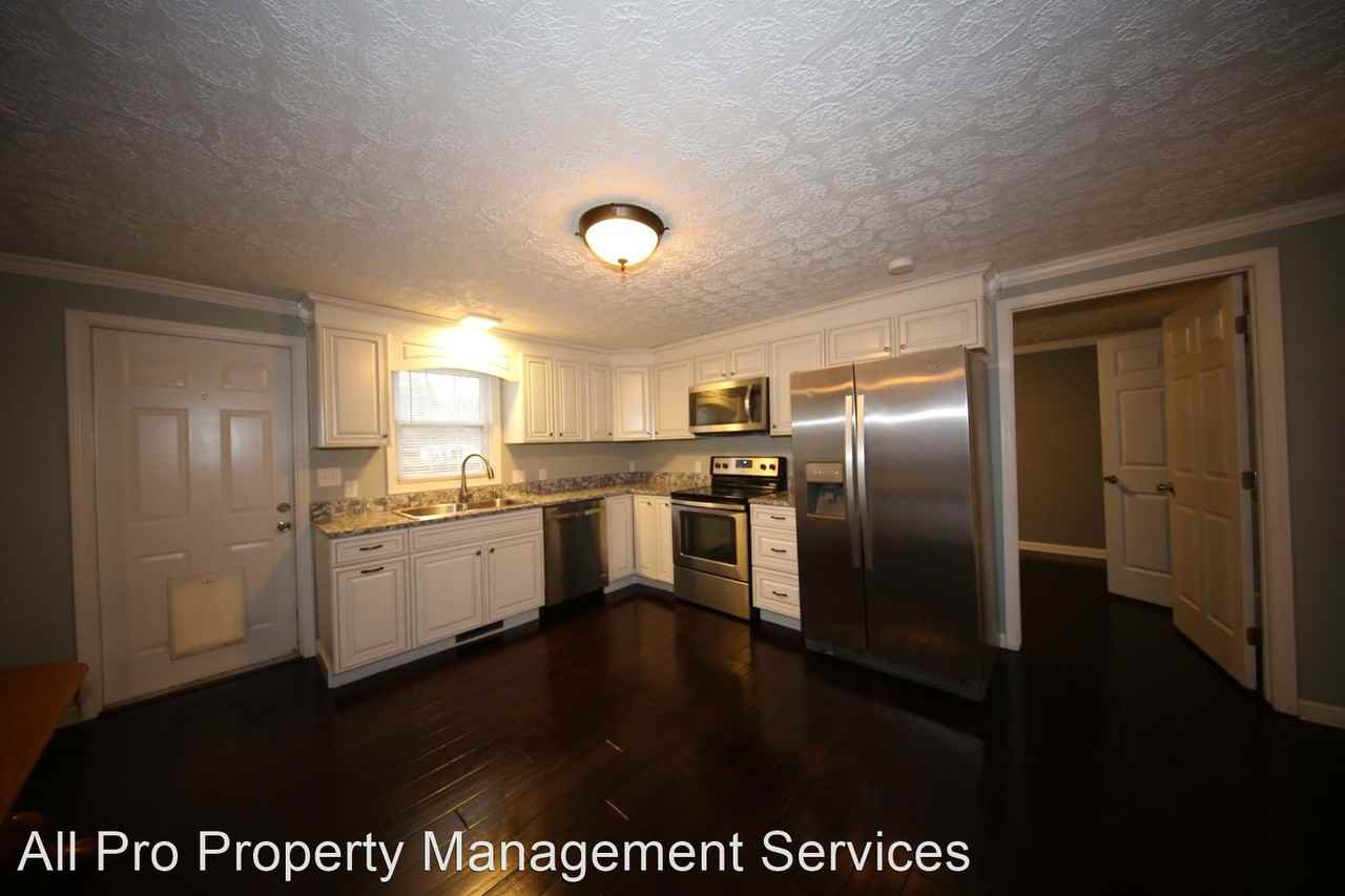 801 Thorn Grove Pike - Photo 2 of 15