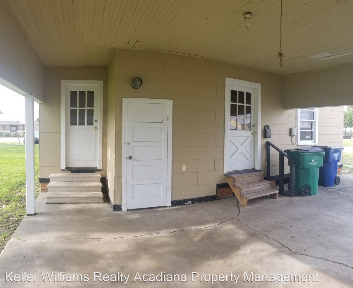 311 S Polk St - Photo 3 of 7