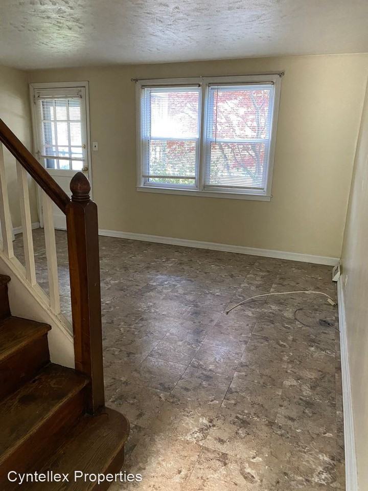 107 Birch Ave - Photo 2 of 9