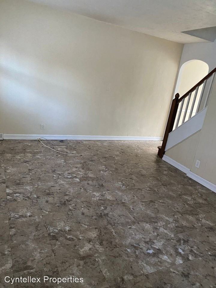 107 Birch Ave - Photo 3 of 9