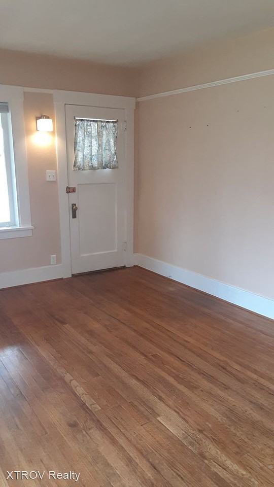 33 E Montezuma Ave - Photo 3 of 14