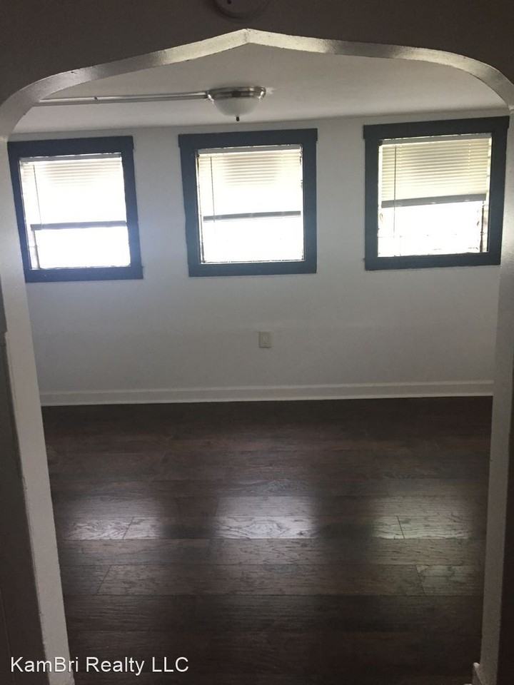 1617 N Lorel Ave - Photo 2 of 10