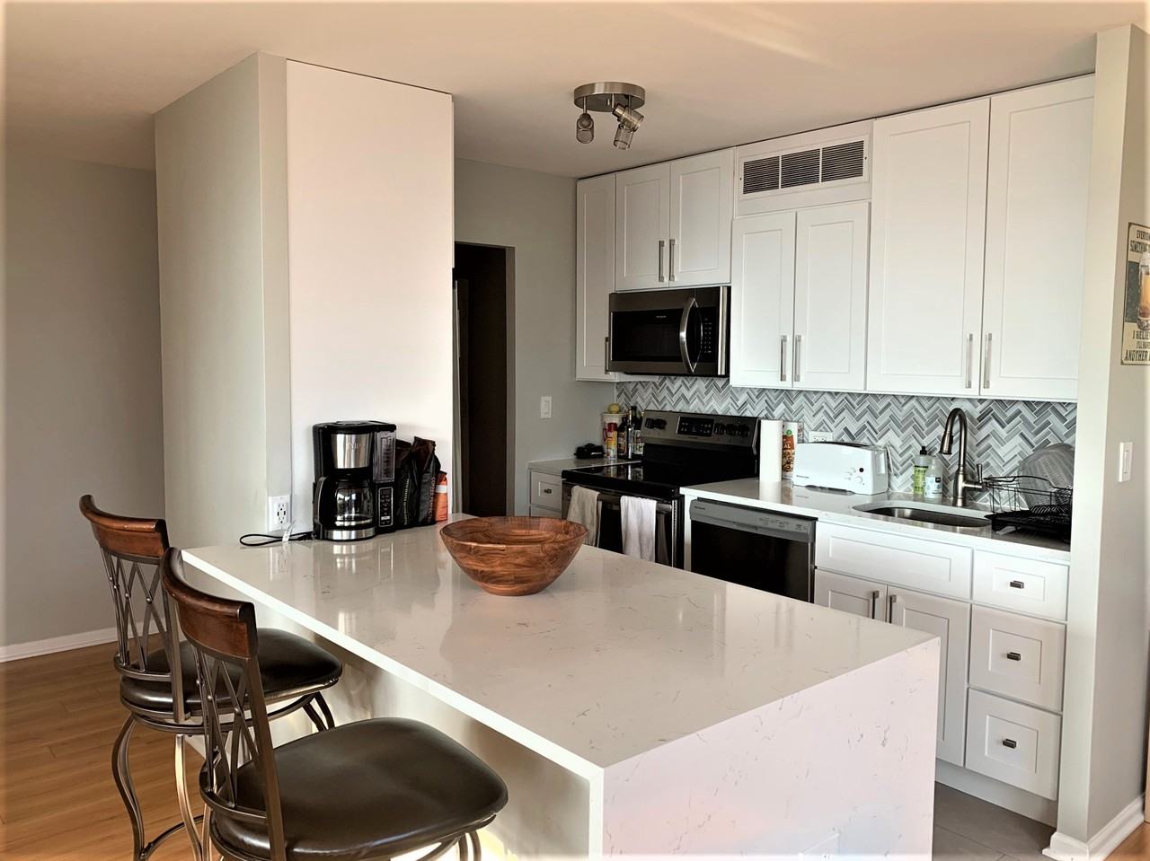 1360 N Sandburg Ter #1211C