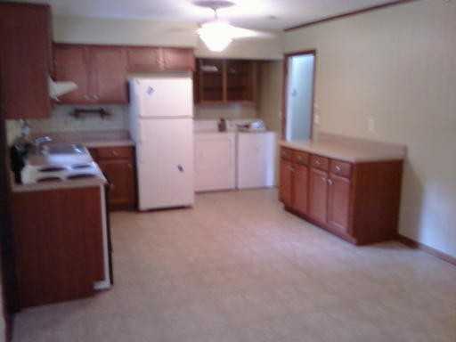 206 Kingston Rd - Photo 2 of 5