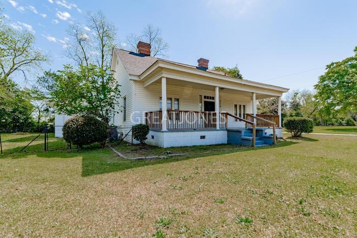 218 N Lee St - Photo 2 of 38