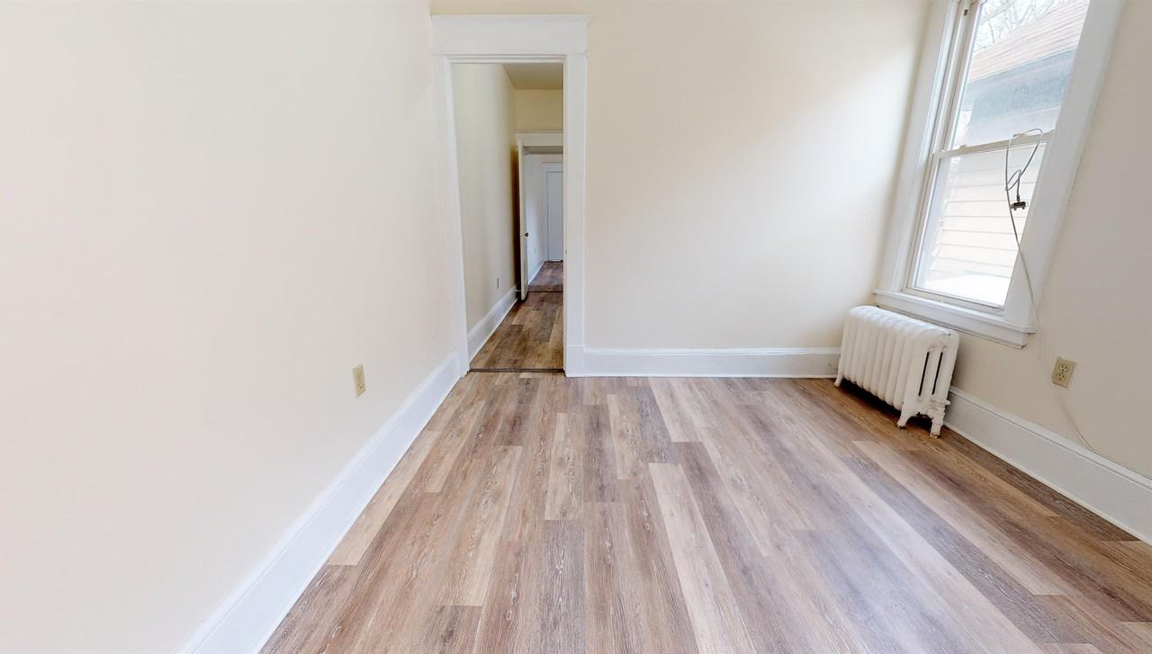 461 Delaware Ave 2r 2r