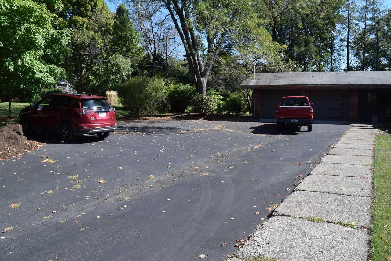 301 Homan Ave #1 - Photo 6 of 41